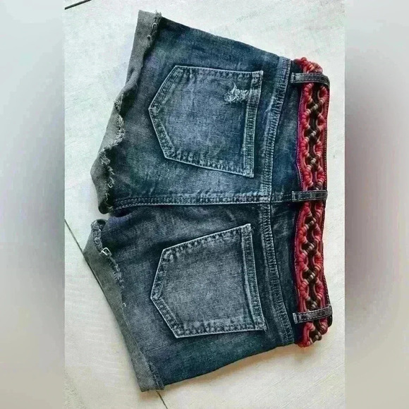 Rue21 Denim Shorts - Size 0 - Picture 3 of 4